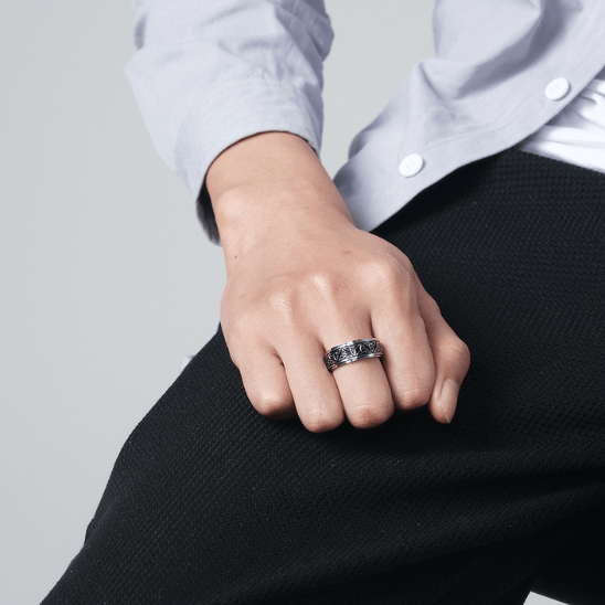 Bague Anti Stress Viking Tournante | Élégance et Sérénité pour les Professionnels de 50+ - Enfin Actif 50+
