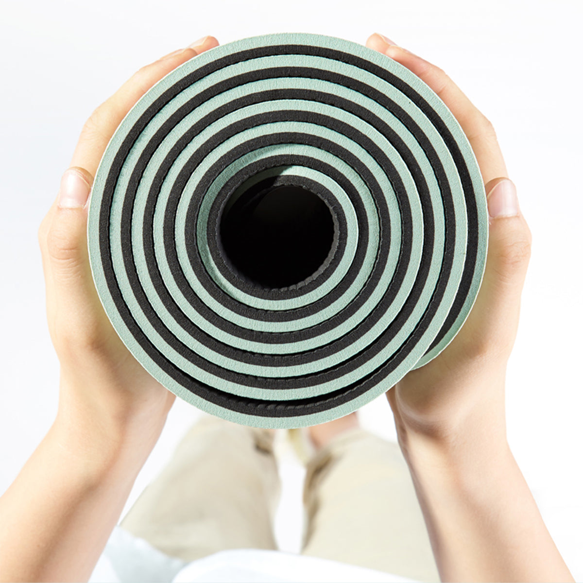 tapis de yoga enroulé pour rangement ou transport